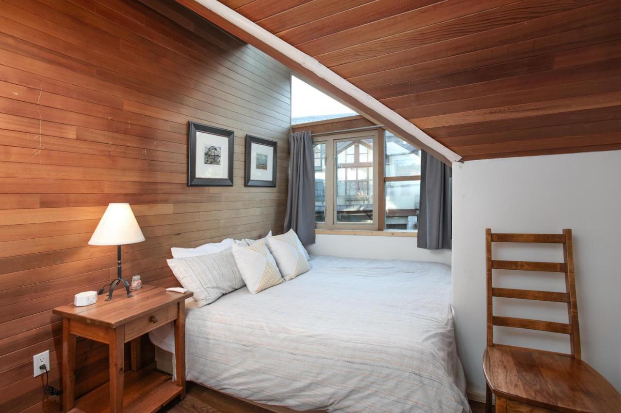 Fitzsimmons C - Private Sauna, Located In The Heart Of Whistler Village Exterior photo